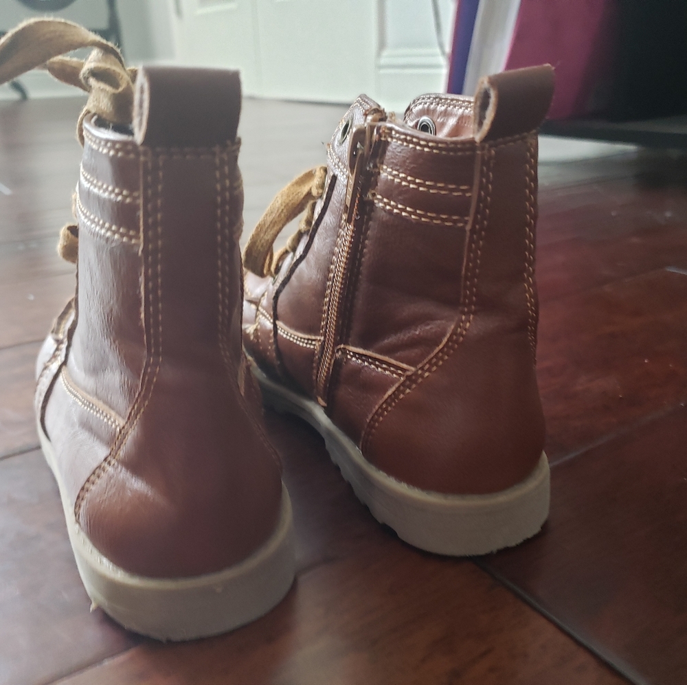 Boys Pre-owned Children's Place Boots - Picture 5 of 6